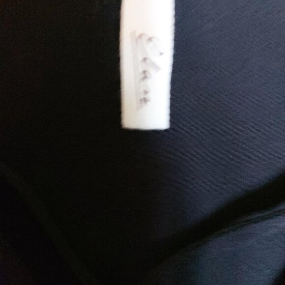 Elan Black Boho Blouse Tunic Minimalist Chic & Effortless Elegance Relaxed Fit - Picture 3 of 7